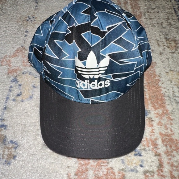 Adidas Shattered Stripe SnapBack Hat - Picture 3 of 6